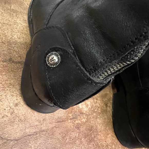 Frye Melissa Button Back Zip Boot - Picture 6 of 12
